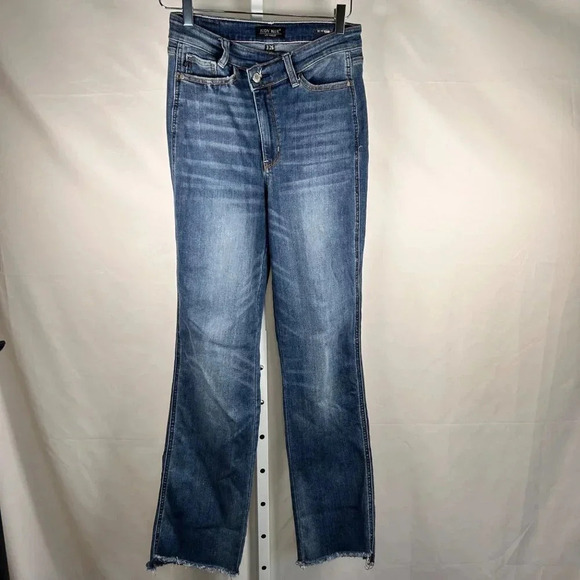 Judy Blue Dad Jean Size 3/26 Jean Denim Blue Straight Leg - Picture 2 of 13